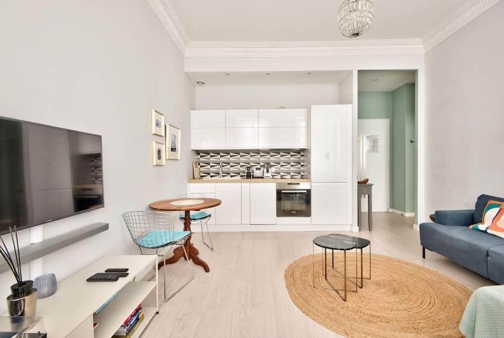 Very Nice 2P With All Comfort, City Center Ac/Wifi Exteriör bild